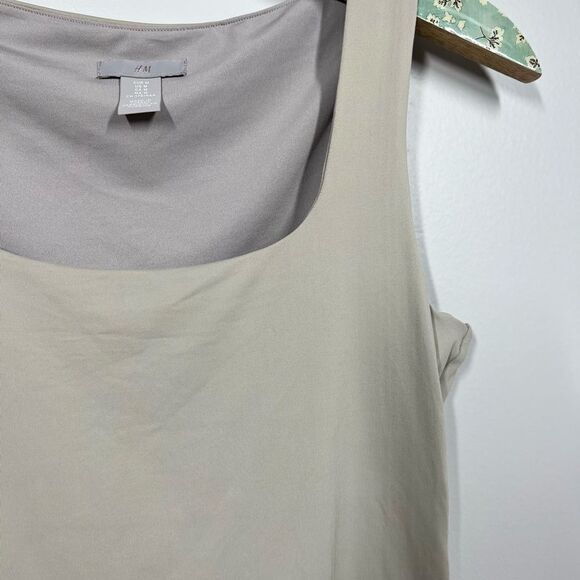 H&M Tank Top - Picture 5 of 6